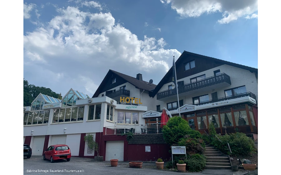Hotel Püster, Allagen