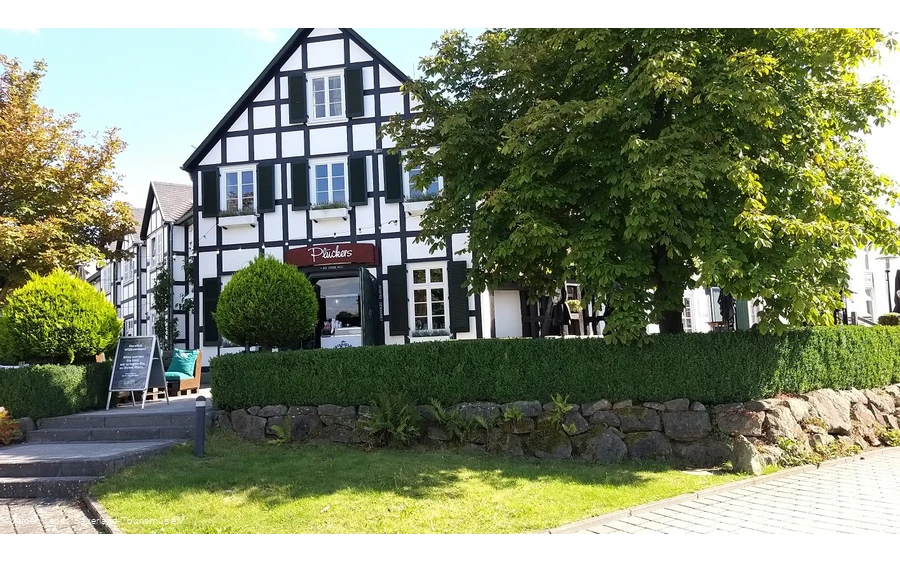 Einkehrmöglichkeit der Warsteiner Brauerei Plückers Hoff