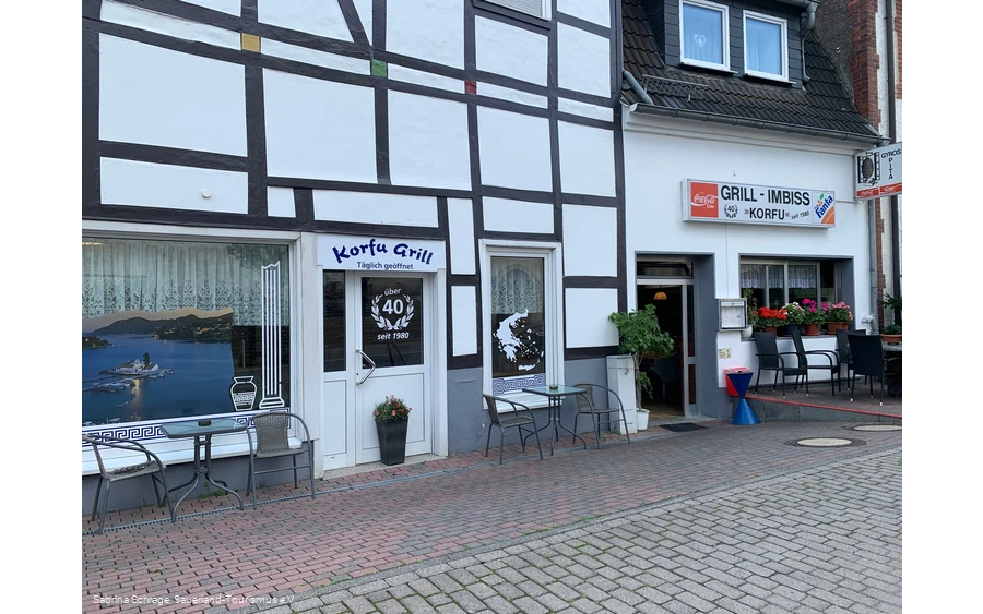 Grillstube Korfu, Sichtigvor