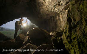 Waldrouen-Ranger in der Höhle Waldrouen-Ranger in der Höhle