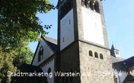 Kirche auf dem Gelände