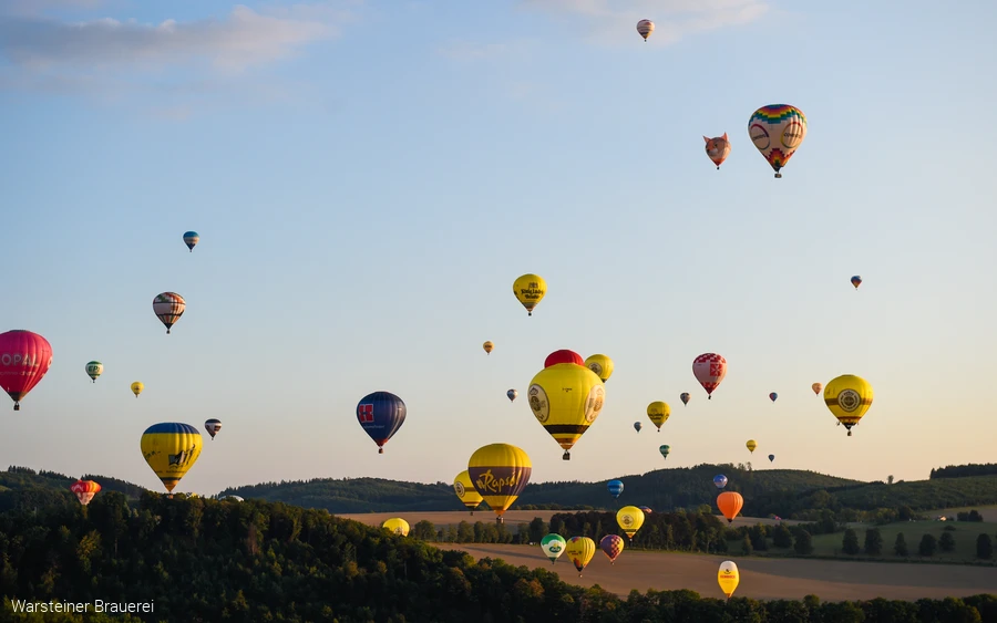 Ballonstart gegen Abend