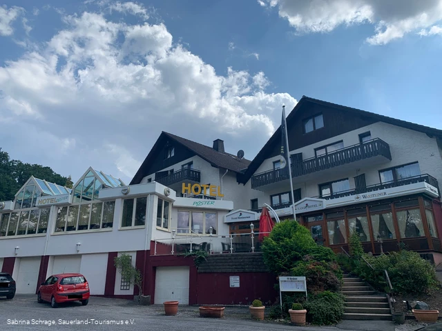 Hotel Püster, Allagen